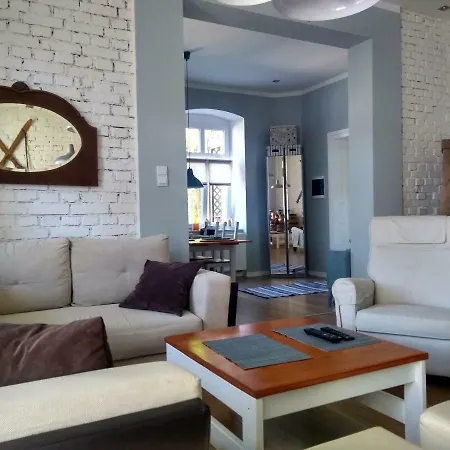 Apartment Apartament W Centrum W Zabytkowej Kamienicy Karpacz